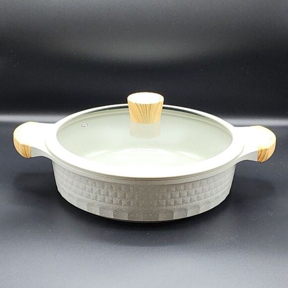D&W Cookware 11in Low Casserole Pan With Lid Speckled Ceramic Coated Cream 4.2QT - Picture 1 of 14